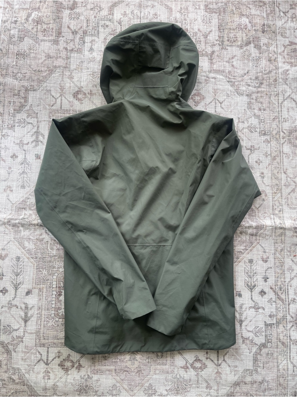 Patagonia Men's Olive Green Raincoat Hooded Shell - Picture 4 of 9